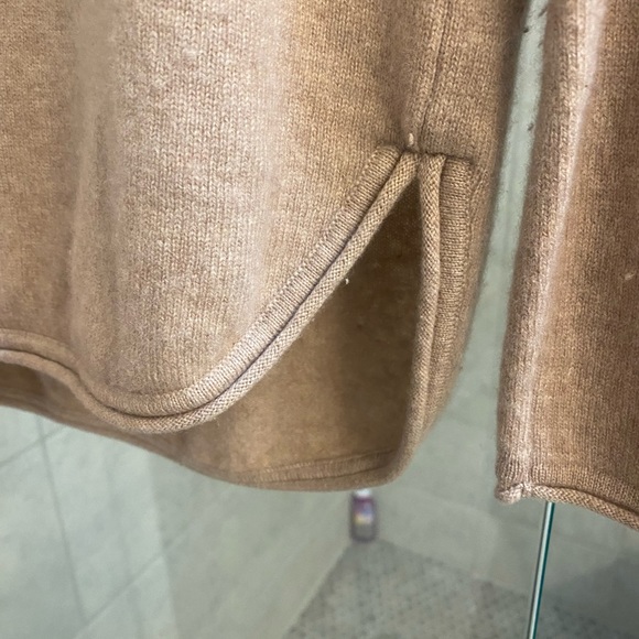 Vince long sleeve caramel sweater - Picture 3 of 3